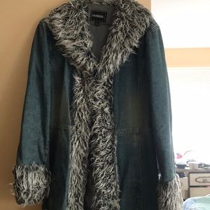 Denim jacket with faux fur trim